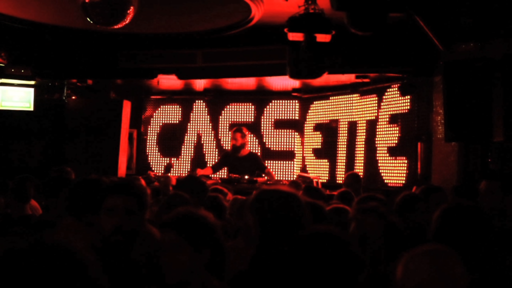 CASSETTE CLUB [TADEO]